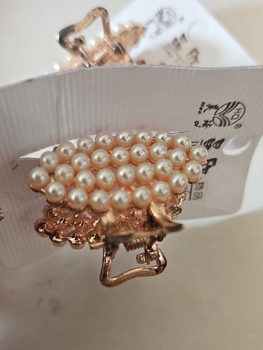 Pearl-Trim Gold Hair Claw Clip 3 Pcs.